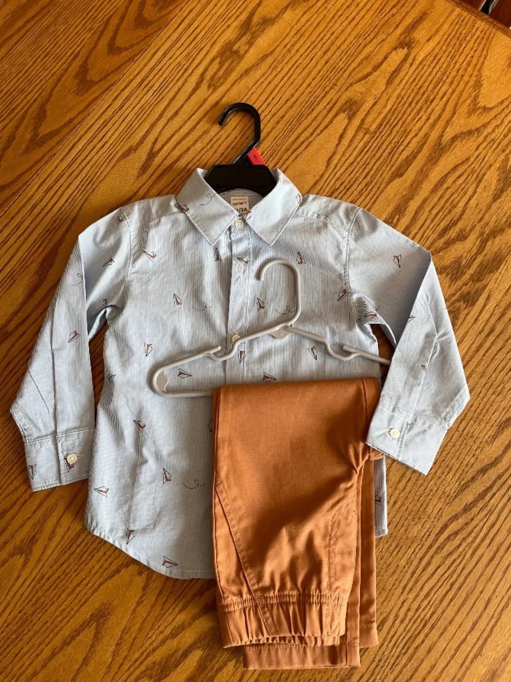 Boys 3T Carter’s Shirt and Pants Set, Like New